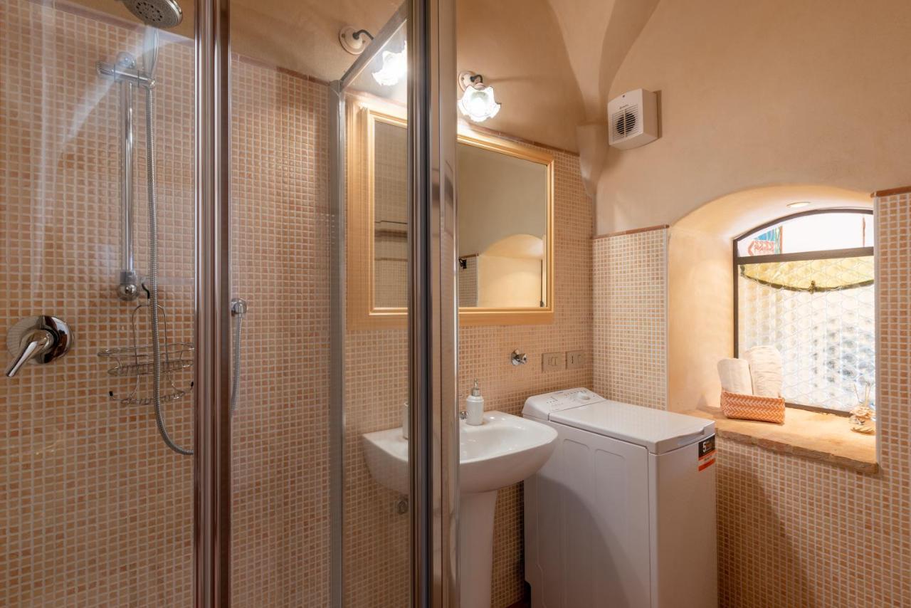 Nuova! Al centro della Città nei vicoli del Borgo Sanremo Exterior foto