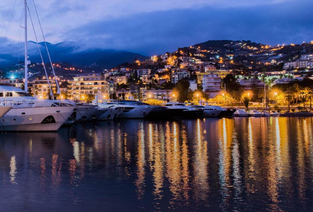 Nuova! Al centro della Città nei vicoli del Borgo Sanremo Exterior foto